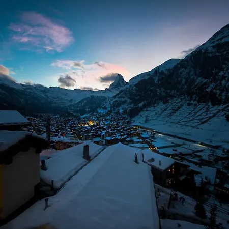 Haus Leytron Daire Zermatt